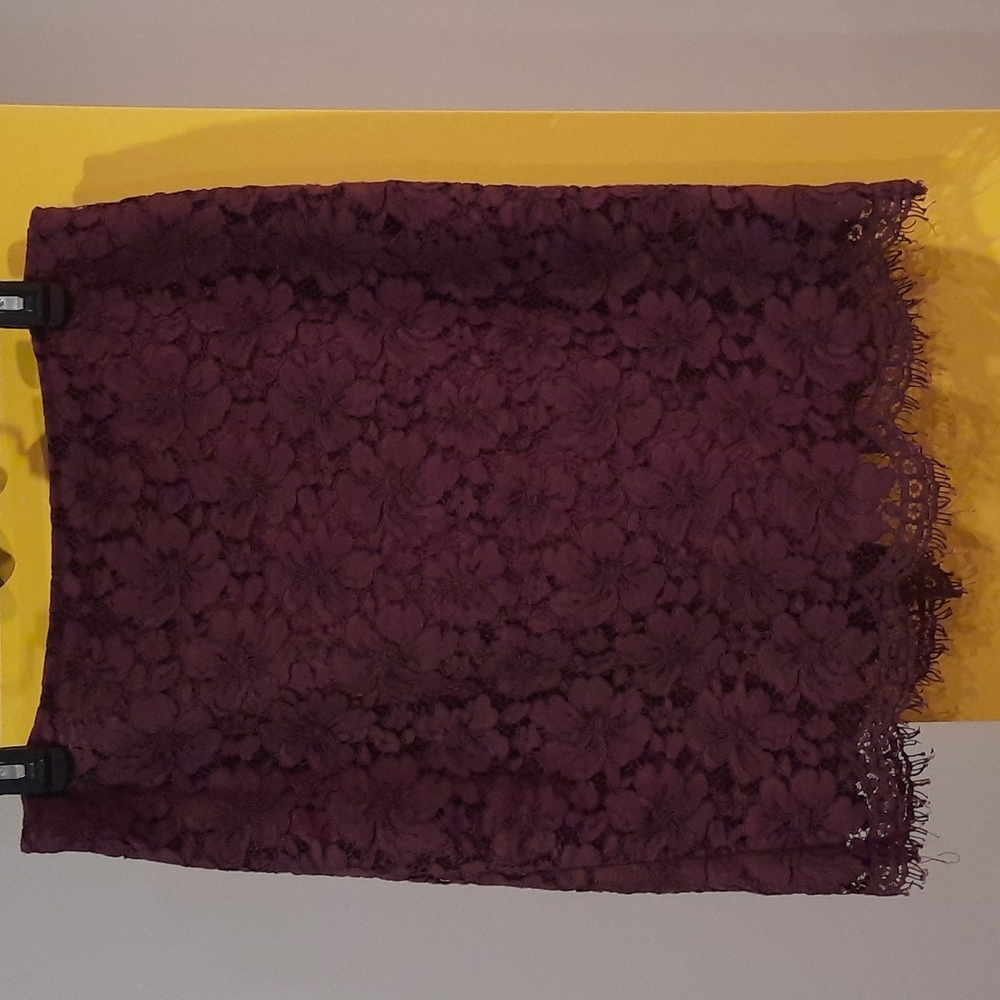 Plum lace skirt Ann Taylor Factory sz 2